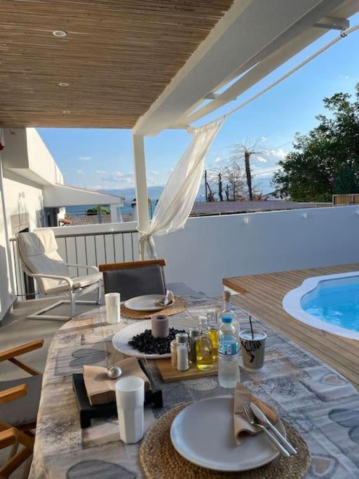 μοντέρνα εξοχική μονοκατοικία με ιδιωτική πισίνα!